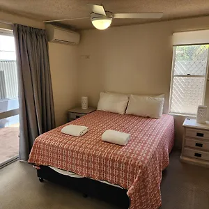 Aparthotel Capeview - Right On Kings Beach, Caloundra